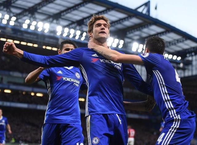 然在队内并 然在队内并