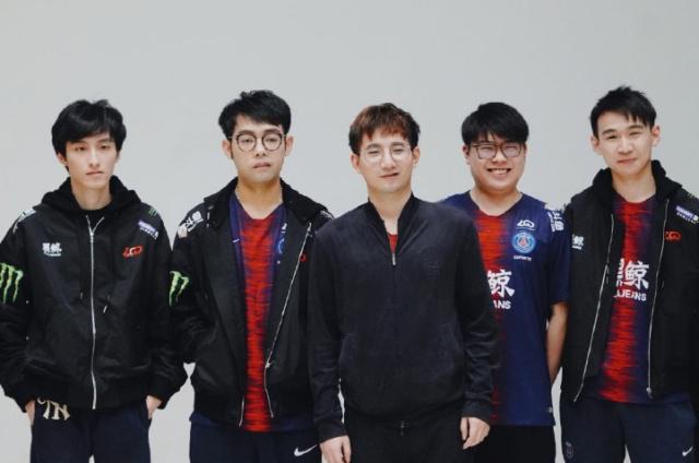 定是不平凡 定是不平凡