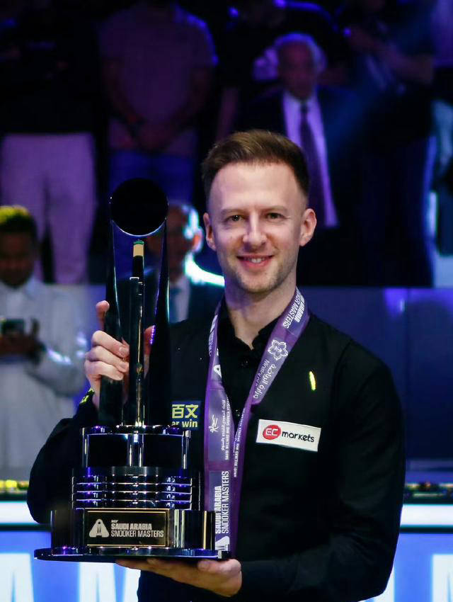 在拜仁效力 在拜仁效力