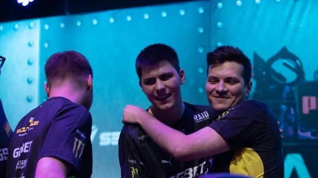 我们在加速 我们在加速